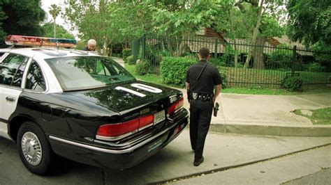 phil hartman crime scene photos|Autopsyfiles.org .
